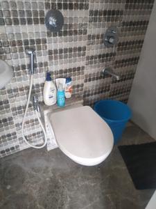 Bedroom One Image of 985 Sq.ft 2 BHK Apartment / Flat for rent in Supreme Lake Florence, Powai Mumbai for Rs. 80000