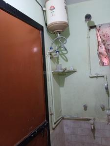 Bathroom Image of 500 Sq.ft 1 BHK Apartment / Flat for rent in Greenland Apartment, Tilak Nagar Indore for Rs. 15000