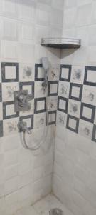 Bathroom Image of 1150 Sq.ft 2 BHK Builder Floor for rent in Vasundhara Ghaziabad for Rs. 18000