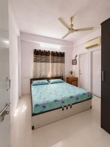 Bedroom Image of 1152 Sq.ft 2 BHK Apartment / Flat for sale in Maan Malay Hills, New Ranip Ahmedabad for Rs. 5550000