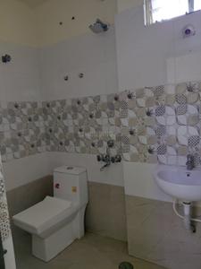 Bathroom Image of 925 Sq.ft 2 BHK Apartment / Flat for sale in Shaikpet Hyderabad for Rs. 6000000