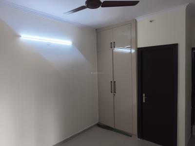 Bedroom Image of 1299 Sq.ft 3 BHK Apartment / Flat for rent in Amrapali Verona Heights, Noida Extension Greater Noida for Rs. 20000