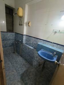 Bathroom Image of 576 Sq.ft 1 BHK Apartment / Flat for sale in Kukreja Sai Deep 2, Chembur Mumbai for Rs. 11000000