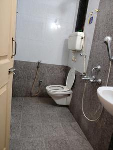 Common Bathroom Image of 940 Sq.ft 1.5 BHK Apartment / Flat for sale in Platinum Liviano, Kamothe Navi Mumbai for Rs. 9600000