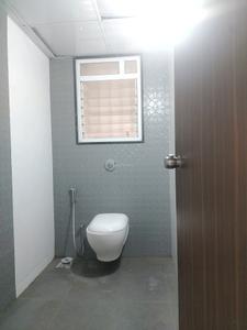 Common Bathroom Image of 800 Sq.ft 2 BHK Apartment / Flat for rent in Kohinoor Jeeva, Bibwewadi Pune for Rs. 29000