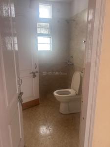 Bathroom Image of 1100 Sq.ft 2 BHK Apartment / Flat for rent in Aliganj Lucknow for Rs. 18000