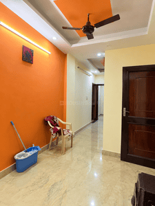 Living Room Image of 510 Sq.ft 1.5 BHK Builder Floor for rent in Krishna Nagar New Delhi for Rs. 12500