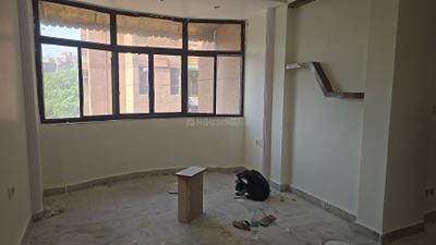 Living Room Image of 1050 Sq.ft 2 BHK Apartment / Flat for sale in Salora Vihar, Sector 62 Noida for Rs. 12000000