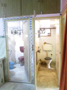 Bathroom Image of 1293 Sq.ft 3 BHK Apartment / Flat for rent in Baranagar Kolkata for Rs. 18000