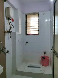 Common Bathroom Image of 750 Sq.ft 1.5 BHK Apartment / Flat for sale in Kasarvadavali Thane for Rs. 7000000