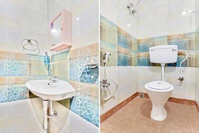 Bathroom Image of SKYHOTELANDPG - NEAR ILS HOSPITAL  in Dum Dum, Kolkata