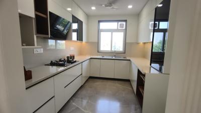 Kitchen Image of 2025 Sq.ft 3 BHK Builder Floor for sale in BPTP Amstoria , Sector 102 Gurgaon for Rs. 33000000