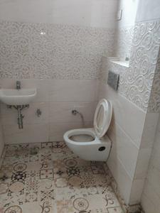Bathroom Image of 400 Sq.ft 1 BHK Builder Floor for sale in Hari Nagar New Delhi for Rs. 3500000