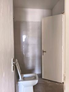 Common Bathroom Image of 2100 Sq.ft 4 BHK Apartment / Flat for sale in Tulip Purple, Sector 69 Gurgaon for Rs. 28500000