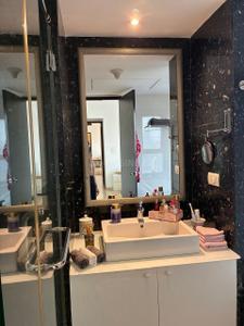 Bathroom Image of 1250 Sq.ft 3 BHK Apartment / Flat for sale in Lodha Primero, Worli Mumbai for Rs. 67500000