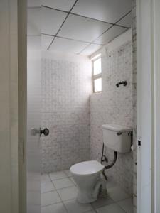Common Bathroom Image of 1050 Sq.ft 2.5 BHK Apartment / Flat for sale in Gaurs 5th Avenue, Noida Extension Greater Noida for Rs. 8700000