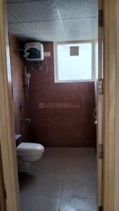 Bathroom Image of 1000 Sq.ft 2 BHK Apartment / Flat for rent in United La Prisma, Gazipur Zirakpur for Rs. 20000