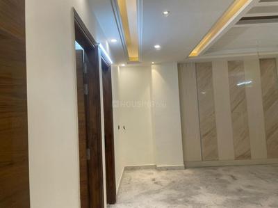 Bedroom Image of 2700 Sq.ft 4 BHK Builder Floor for sale in Naraina New Delhi for Rs. 55000000
