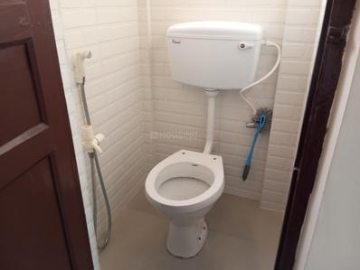 Bathroom Image of 2500 Sq.ft 5 BHK Independent House for sale in Thakurpukur Kolkata for Rs. 13500000