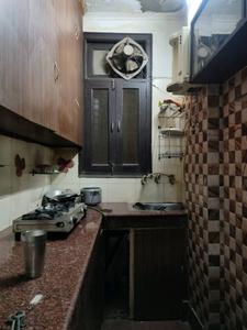 Kitchen Image of 800 Sq.ft 2 BHK Builder Floor for sale in Laxmi Nagar New Delhi for Rs. 6800000