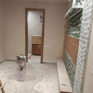 Bedroom Image of 1000 Sq.ft 3 BHK Builder Floor for sale in Shalimar Bagh New Delhi for Rs. 26500000