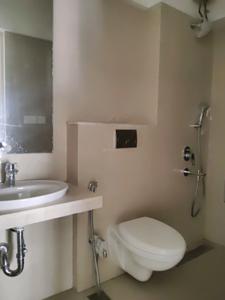 Common Bathroom Image of 750 Sq.ft 2 BHK Apartment / Flat for sale in Wadhwa Wadhwa Atmosphere, Mulund West Mumbai for Rs. 17800000