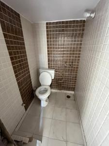 Bathroom Image of 1200 Sq.ft 1 BHK Independent House for rent in Sector 31 Faridabad for Rs. 22000