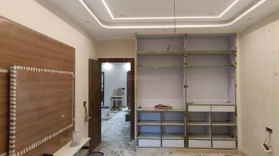 Bedroom Image of 1800 Sq.ft 3 BHK Builder Floor for sale in Preet Vihar New Delhi for Rs. 36000000