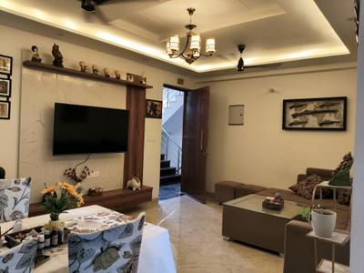 Living Room Image of 1200 Sq.ft 4 BHK Builder Floor for rent in Sector 14 Gurgaon for Rs. 55000