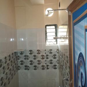 Bathroom Image of 400 Sq.ft 1 BHK Independent House for rent in Kolathur Chennai for Rs. 8000