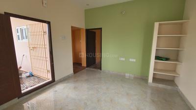 Bedroom Image of 550 Sq.ft 1 BHK Independent House for rent in Kattupakkam Chennai for Rs. 14000