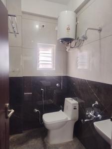 Bathroom Image of 500 Sq.ft 1 BHK Penthouse for rent in Hootagalli Mysore for Rs. 13000