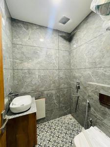 Bathroom Image of 680 Sq.ft 1 RK Builder Floor for rent in Sector 41 Gurgaon for Rs. 22000