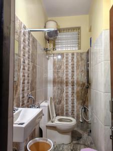 Bathroom Image of 1000 Sq.ft 2 BHK Apartment / Flat for sale in Himayath Nagar Hyderabad for Rs. 7500000