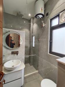 Bathroom Image of 1650 Sq.ft 3 BHK Builder Floor for sale in Vikaspuri New Delhi for Rs. 35000000