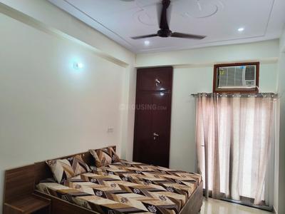 Bedroom Image of Royal Inn Pg in Sector 128, Noida
