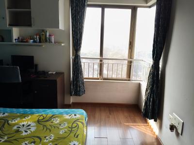 Bedroom Image of 1010 Sq.ft 2 BHK Apartment / Flat for sale in Lodha Luxuria, Thane West Thane for Rs. 15500000