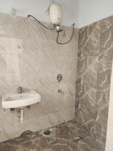 Bathroom Image of 850 Sq.ft 2 BHK Apartment / Flat for rent in Kumar Park Infinia B1 And B2, Fursungi Pune for Rs. 25000