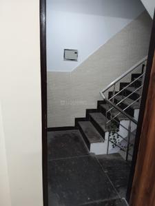 Image of 900 Sq.ft 2 BHK Builder Floor for rent in Preet Vihar, New Delhi for Rs. 23000