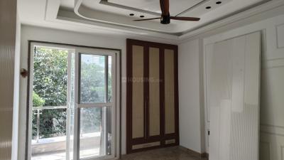 Bedroom Image of 2100 Sq.ft 4 BHK Builder Floor for sale in Kaushambi Ghaziabad for Rs. 32000000