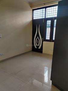 Bedroom Image of 2800 Sq.ft 2 BHK Builder Floor for rent in Sector 105 Noida for Rs. 30000