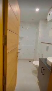 Bathroom Image of 650 Sq.ft 1 BHK Apartment / Flat for rent in Iscon Platinum, Bopal Ahmedabad for Rs. 11000