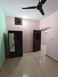 Bedroom Image of 1000 Sq.ft 2 BHK Builder Floor for rent in Gomti Nagar Lucknow for Rs. 16000
