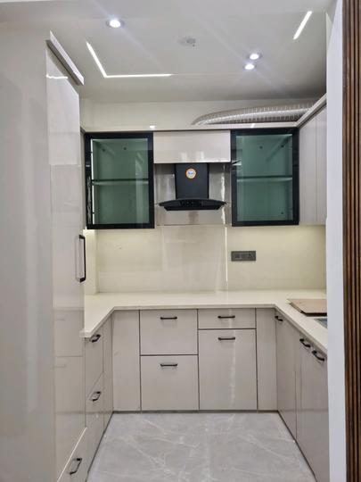 Sunny Floors Main Image 1