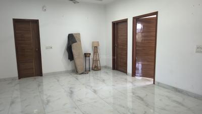 Living Room Image of 2200 Sq.ft 3 BHK Apartment / Flat for rent in Sector 105 Noida for Rs. 60500