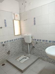 Bathroom Image of 1600 Sq.ft 3 BHK Apartment / Flat for rent in Basavanagar Bengaluru for Rs. 40000