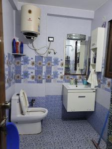 Bathroom Image of 1800 Sq.ft 3 BHK Apartment / Flat for sale in Vaishali Ghaziabad for Rs. 13000000