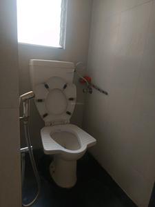 Common Bathroom Image of 950 Sq.ft 2 BHK Apartment / Flat for sale in Kumar Park Infinia I1 I2 I3 J2 J3 And K1, Fursungi Pune for Rs. 7200000