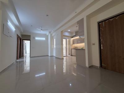 Living Room Image of 2130 Sq.ft 4 BHK Apartment / Flat for rent in Amrapali Verona Heights, Noida Extension Greater Noida for Rs. 35000