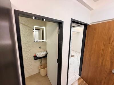 Bathroom Image of Flat sharing  in Khar West, Mumbai